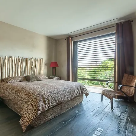 Villa Magnificent Modern With Pool, Close To The Sea *
